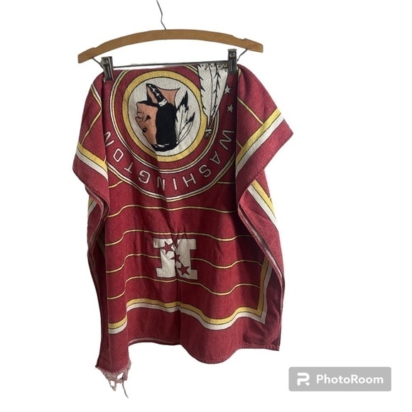Vintage Washington Redskins Beach Towel 1993 Red Gold Football - Picture 1 of 8